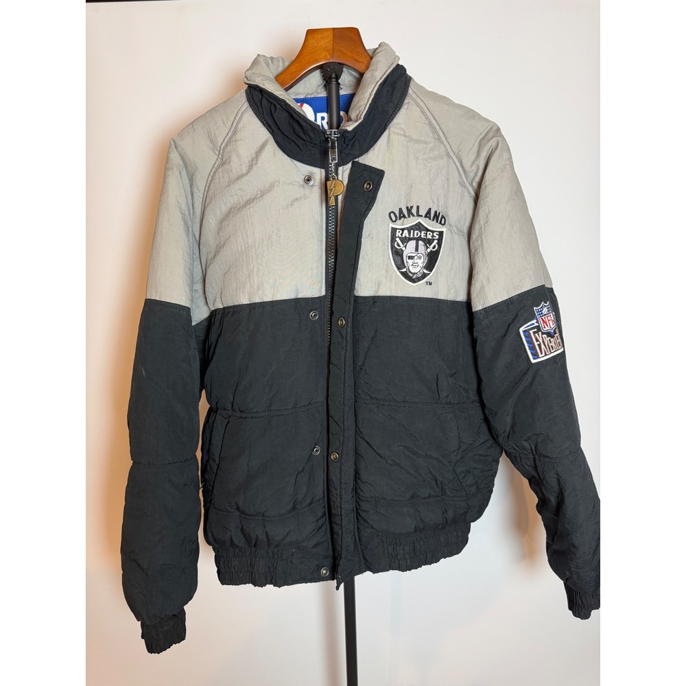Vintage Pro Player Oakland Raiders Puffer Jacket Mens Medium NFL Extreme Silver - Picture 2 of 5